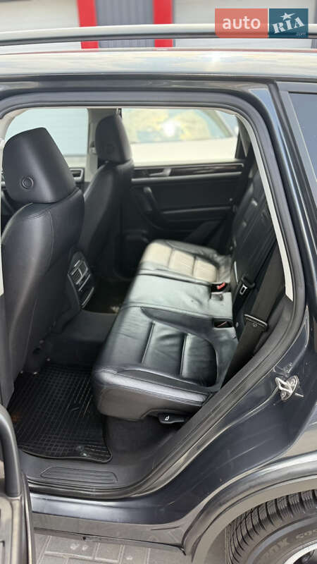Позашляховик / Кросовер Volkswagen Touareg 2010 в Кропивницькому
