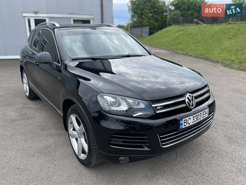 Внедорожник / Кроссовер Volkswagen Touareg 2012 в Львове