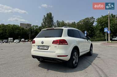 Позашляховик / Кросовер Volkswagen Touareg 2012 в 