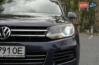 Позашляховик / Кросовер Volkswagen Touareg 2012 в 