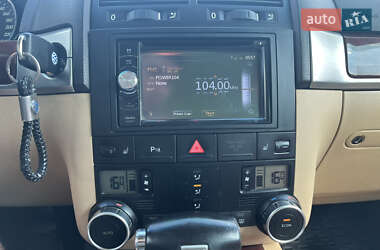 Позашляховик / Кросовер Volkswagen Touareg 2006 в 