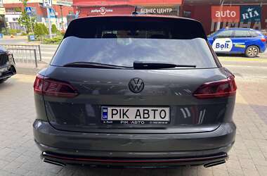Внедорожник / Кроссовер Volkswagen Touareg 2021 в 