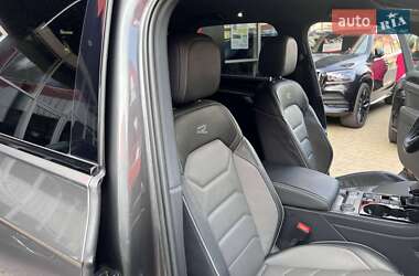 Внедорожник / Кроссовер Volkswagen Touareg 2021 в 