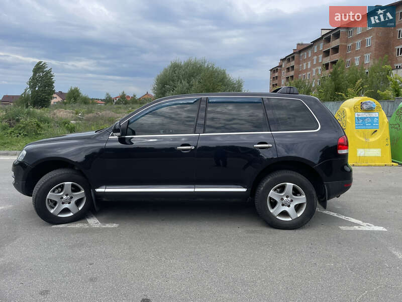 Позашляховик / Кросовер Volkswagen Touareg 2006 в Києві