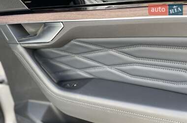 Внедорожник / Кроссовер Volkswagen Touareg 2022 в 