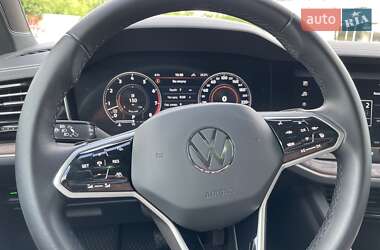 Внедорожник / Кроссовер Volkswagen Touareg 2022 в 