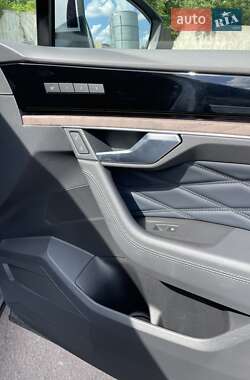 Внедорожник / Кроссовер Volkswagen Touareg 2022 в 