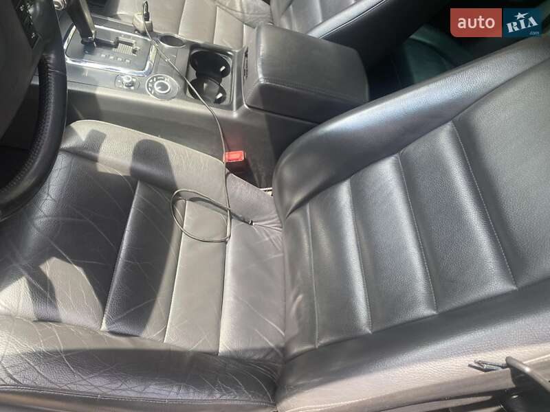 Позашляховик / Кросовер Volkswagen Touareg 2009 в Чернігові