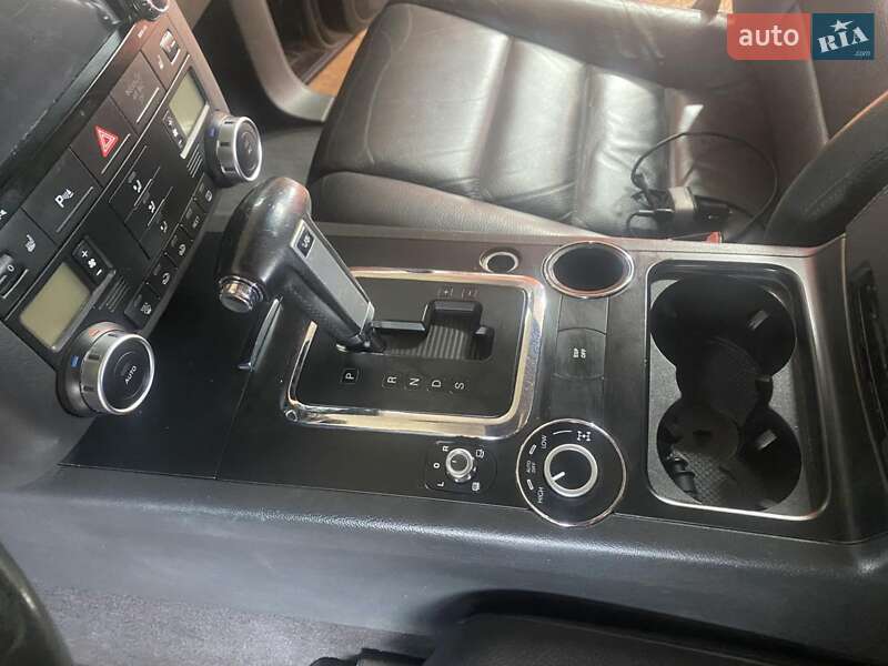 Позашляховик / Кросовер Volkswagen Touareg 2009 в Чернігові