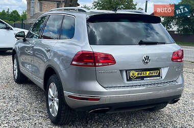 Внедорожник / Кроссовер Volkswagen Touareg 2017 в 