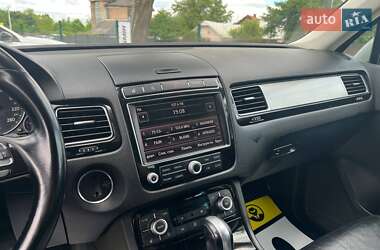 Внедорожник / Кроссовер Volkswagen Touareg 2017 в 