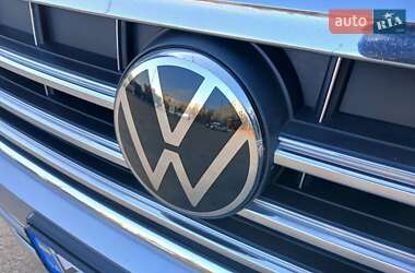 Внедорожник / Кроссовер Volkswagen Touareg 2020 в 