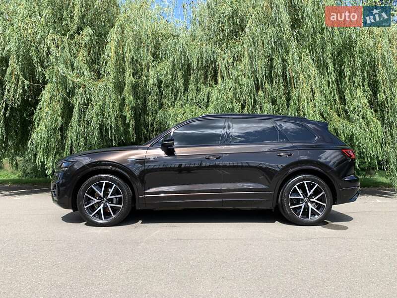 Позашляховик / Кросовер Volkswagen Touareg 2023 в Кривому Розі