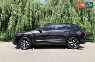 Внедорожник / Кроссовер Volkswagen Touareg 2023 в 