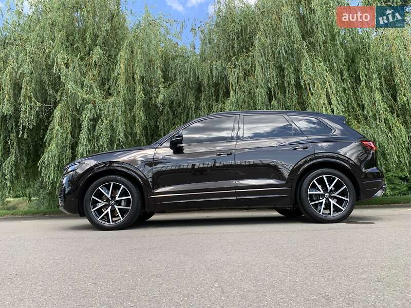 Позашляховик / Кросовер Volkswagen Touareg 2023 в Кривому Розі
