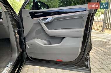 Внедорожник / Кроссовер Volkswagen Touareg 2023 в 