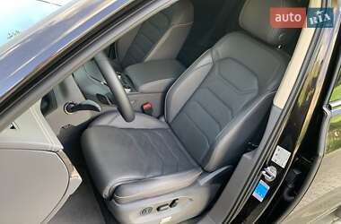 Внедорожник / Кроссовер Volkswagen Touareg 2023 в 
