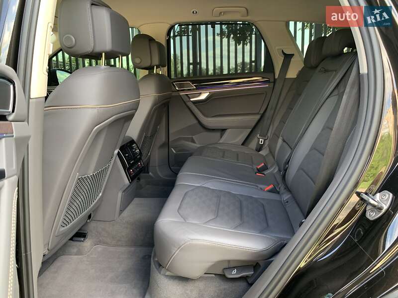 Позашляховик / Кросовер Volkswagen Touareg 2023 в Кривому Розі