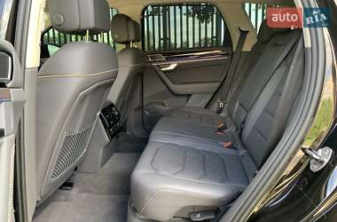 Внедорожник / Кроссовер Volkswagen Touareg 2023 в 