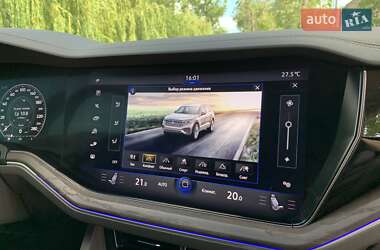 Внедорожник / Кроссовер Volkswagen Touareg 2023 в 