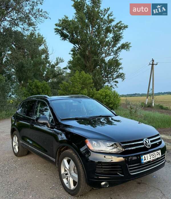 Внедорожник / Кроссовер Volkswagen Touareg 2011 в Василькове