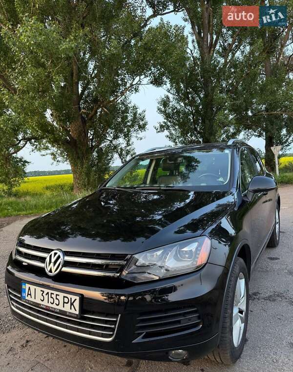 Внедорожник / Кроссовер Volkswagen Touareg 2011 в Василькове