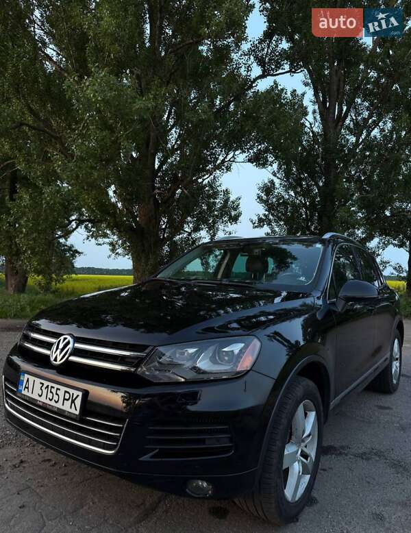 Внедорожник / Кроссовер Volkswagen Touareg 2011 в Василькове