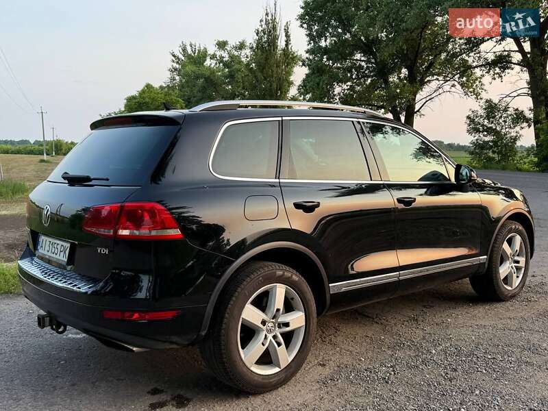 Внедорожник / Кроссовер Volkswagen Touareg 2011 в Василькове