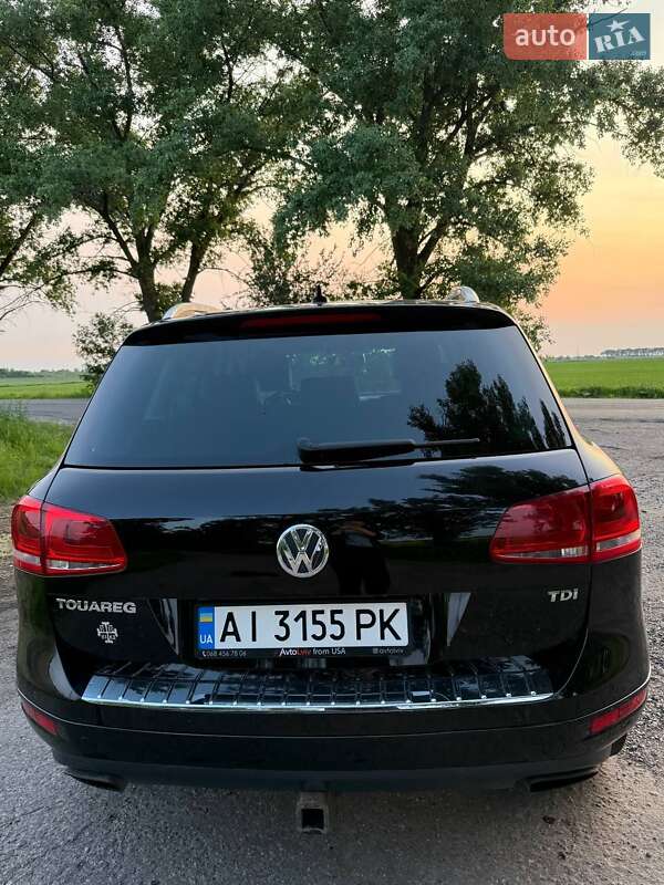 Внедорожник / Кроссовер Volkswagen Touareg 2011 в Василькове