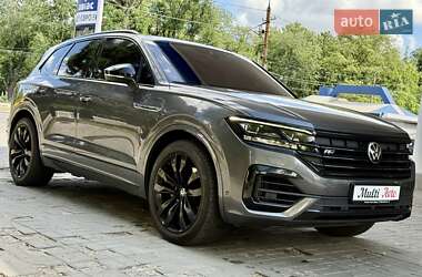 Позашляховик / Кросовер Volkswagen Touareg 2020 в 
