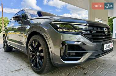 Позашляховик / Кросовер Volkswagen Touareg 2020 в 