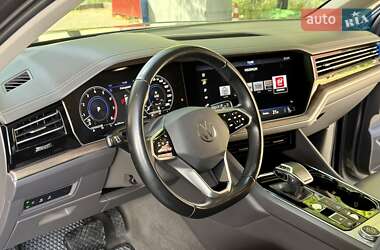 Позашляховик / Кросовер Volkswagen Touareg 2020 в 