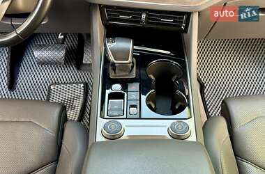 Позашляховик / Кросовер Volkswagen Touareg 2020 в 