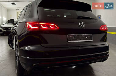 Позашляховик / Кросовер Volkswagen Touareg 2022 в 