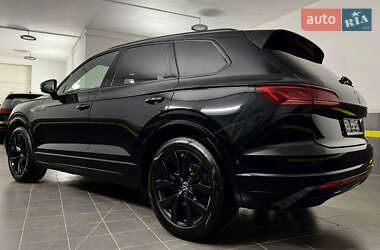 Позашляховик / Кросовер Volkswagen Touareg 2022 в 