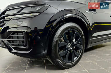 Позашляховик / Кросовер Volkswagen Touareg 2022 в 