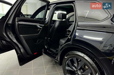 Позашляховик / Кросовер Volkswagen Touareg 2022 в 