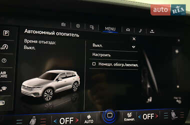 Позашляховик / Кросовер Volkswagen Touareg 2022 в 