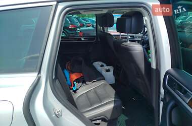 Внедорожник / Кроссовер Volkswagen Touareg 2013 в 