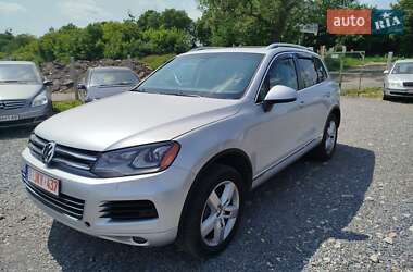 Внедорожник / Кроссовер Volkswagen Touareg 2013 в 