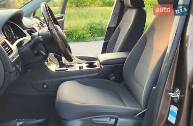 Внедорожник / Кроссовер Volkswagen Touareg 2012 в 
