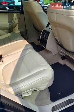 Позашляховик / Кросовер Volkswagen Touareg 2012 в  фото 48 Позашляховик / Кросовер Volkswagen Touareg 2012 в