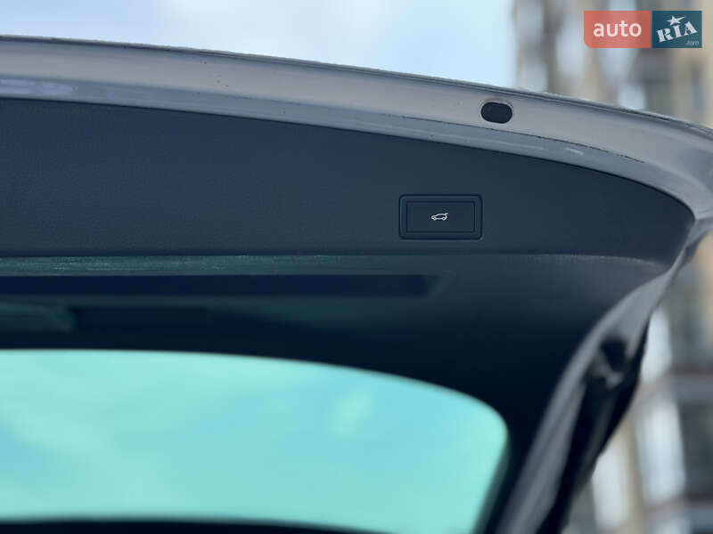 Внедорожник / Кроссовер Volkswagen Touareg 2010 в Чернигове