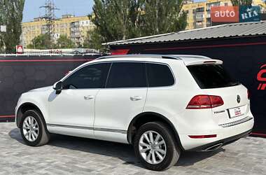 Позашляховик / Кросовер Volkswagen Touareg 2012 в 