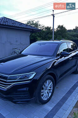 Внедорожник / Кроссовер Volkswagen Touareg 2021 в Ужгороде