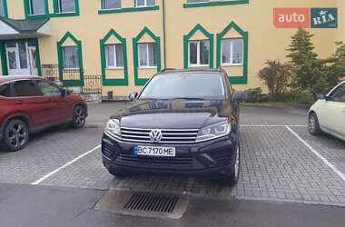 Внедорожник / Кроссовер Volkswagen Touareg 2016 в Сколе