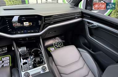 Внедорожник / Кроссовер Volkswagen Touareg 2020 в 