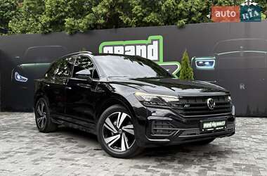 Внедорожник / Кроссовер Volkswagen Touareg 2020 в 
