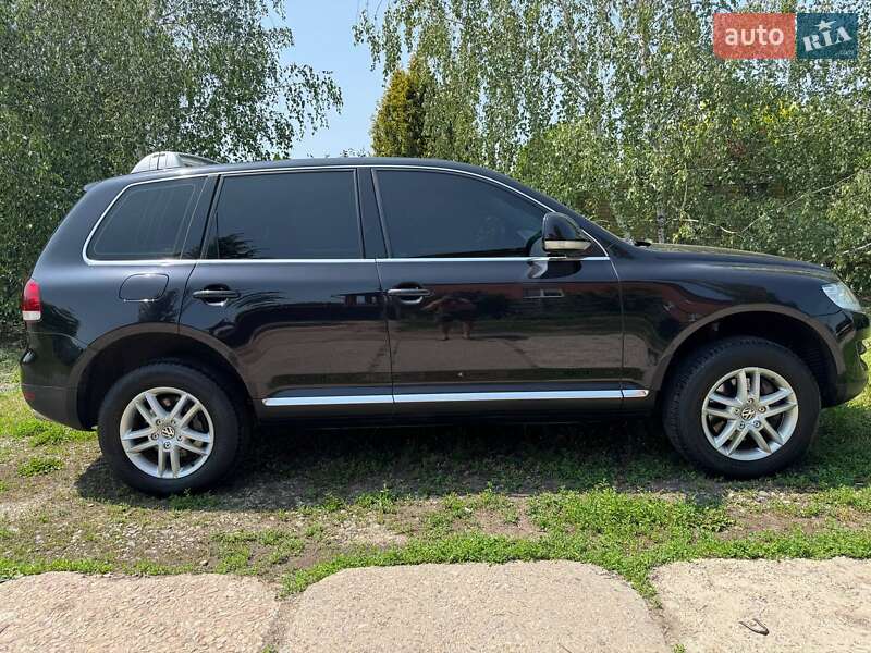 Внедорожник / Кроссовер Volkswagen Touareg 2008 в 