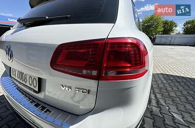 Внедорожник / Кроссовер Volkswagen Touareg 2018 в 